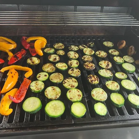 Hotel na wodzie Party Grill Boot