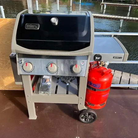 Party Grill Boot Botel Berlin