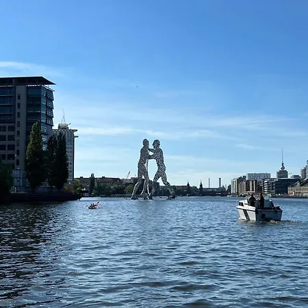 Botel Party Grill Boot Berlin