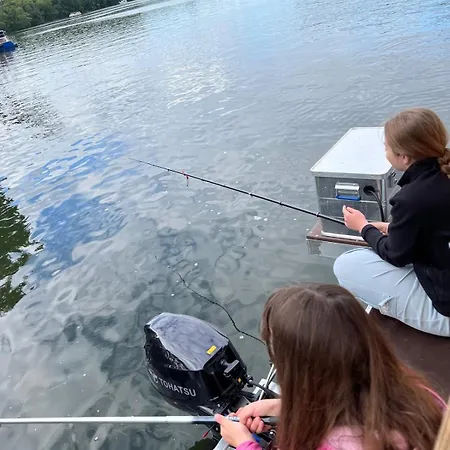 Party Grill Boot Botel Berlin