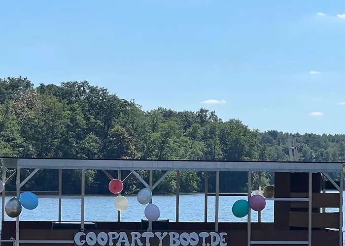 Botel Party Grill Boot